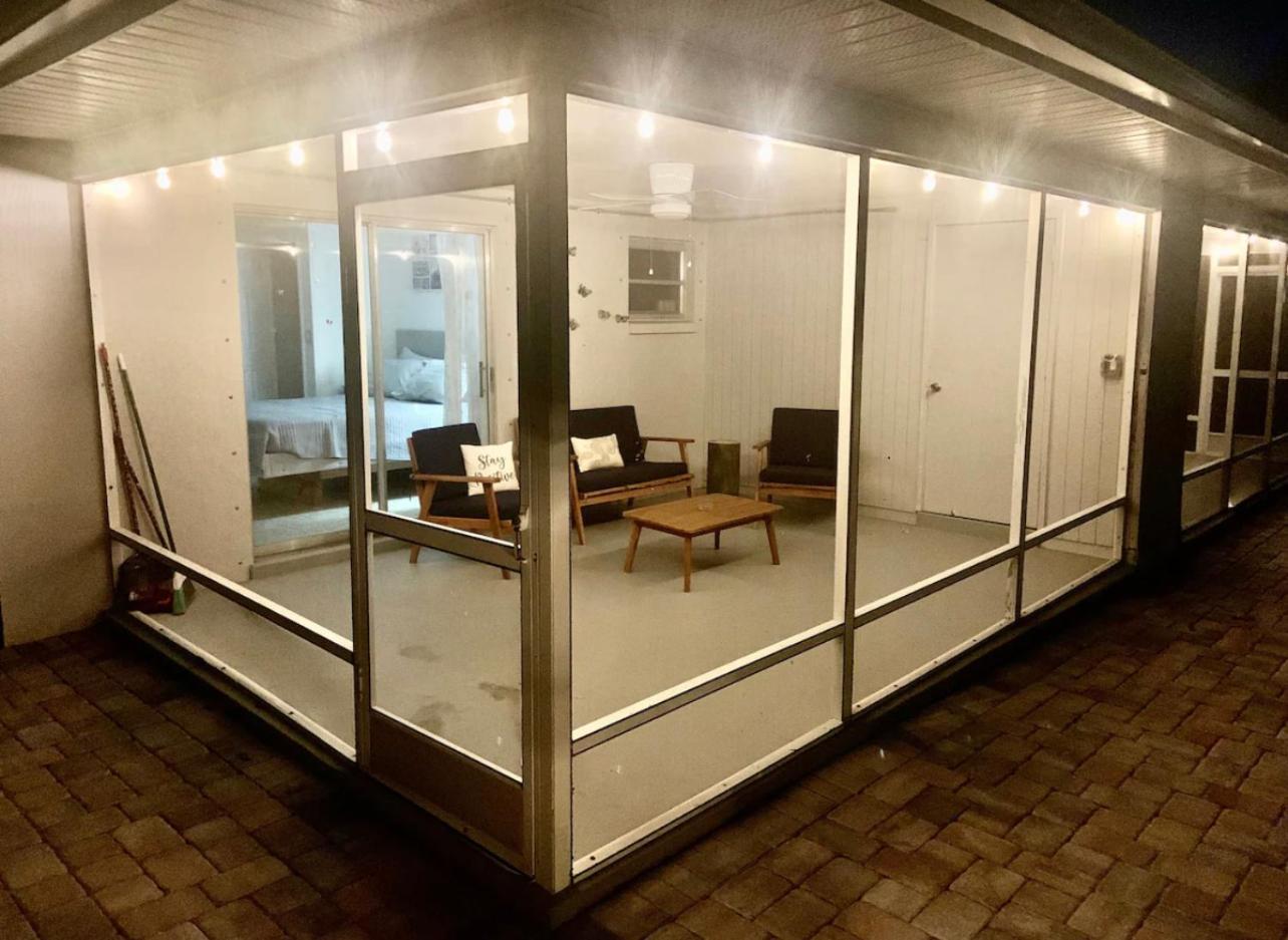 Cozy Home With One Bedroom เคปคอรัล ภายนอก รูปภาพ