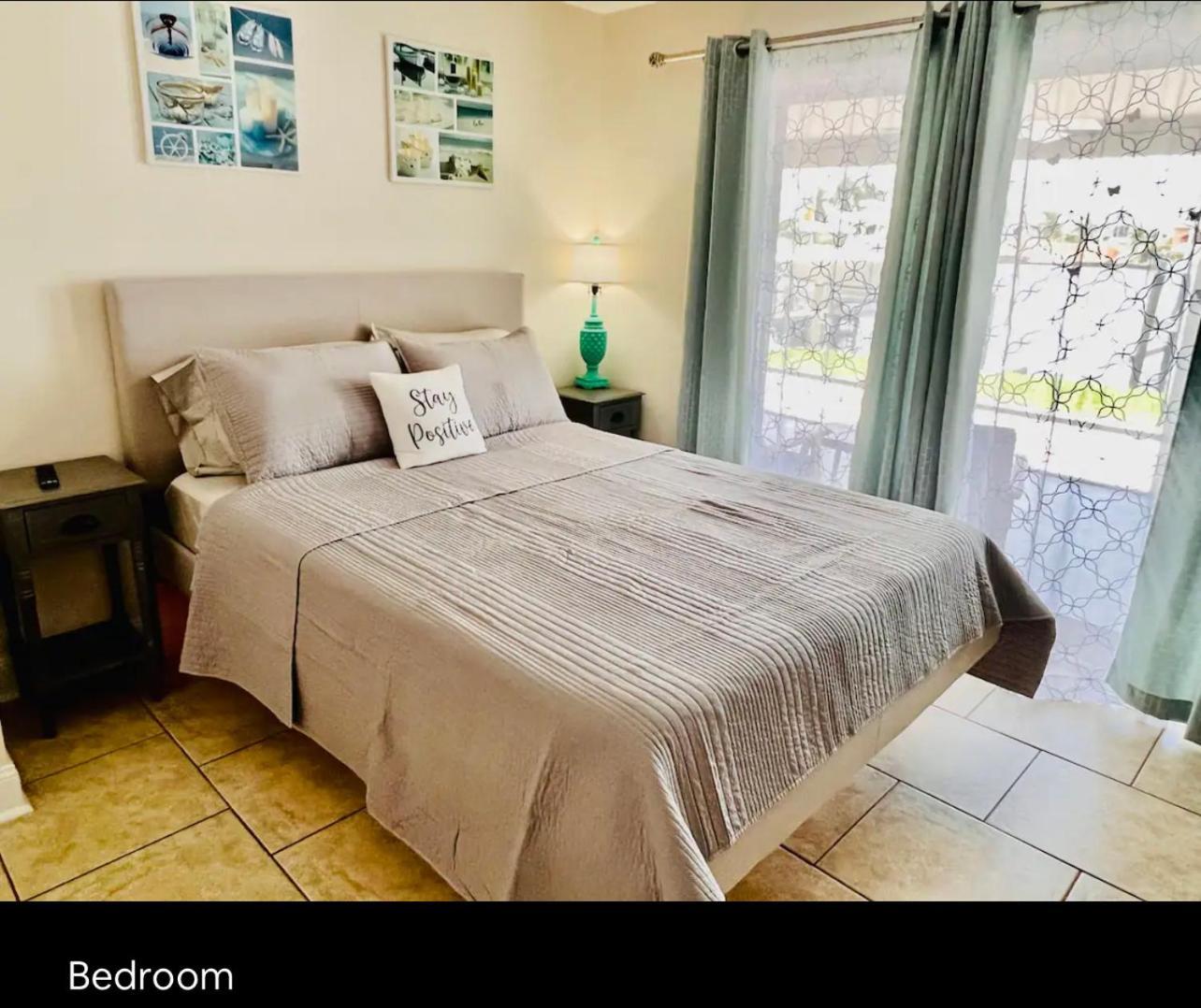 Cozy Home With One Bedroom เคปคอรัล ภายนอก รูปภาพ